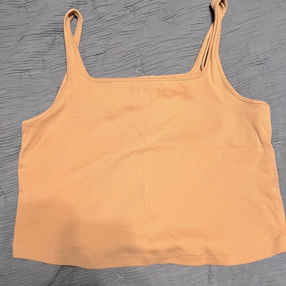 Old Navy Cropped Tank - Picture 1 of 2